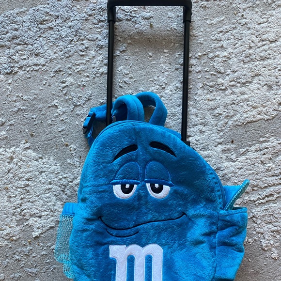 m&m rolling backpack